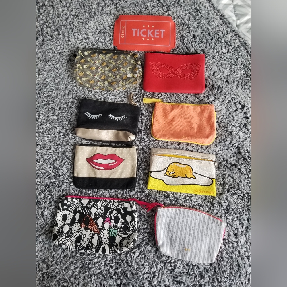 Lot of 9 Ipsy make up bags